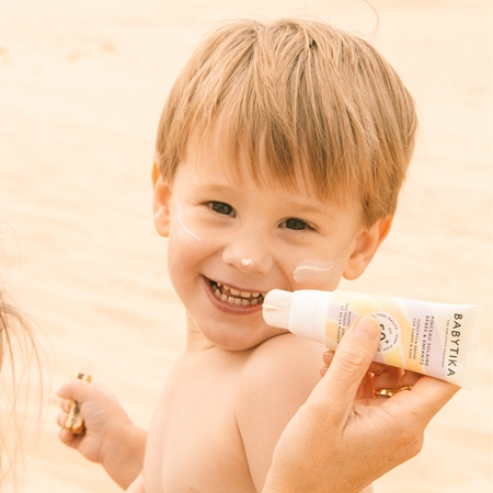 Mimitika Babytika Sunscreen Brush SPF 50+ crème solaire pour bébé avec applicateur