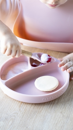 Minikoioi BLW II Pinky Pink dinnerware set
