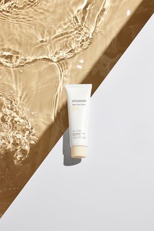 mixsoon Bean Sun Serum Protective Serum with moisturising effect