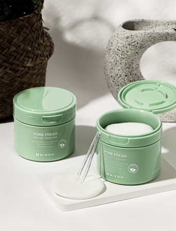 Mizon Pore Fresh Exfoliating Cotton Pads for sensitive acne-prone skin