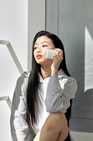 Mizon Inout Smooth Mineral Sun Stick minerálny ochranný krém na tvár a citlivé partie v tyčinke