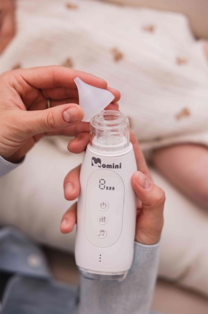 Momini Breezy nasal aspirator
