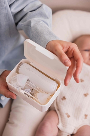 Momini Breezy nasal aspirator
