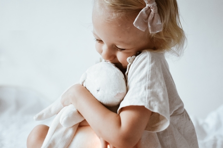 Moonie The Humming Friend 2.0 Sky gosedjur med melodi