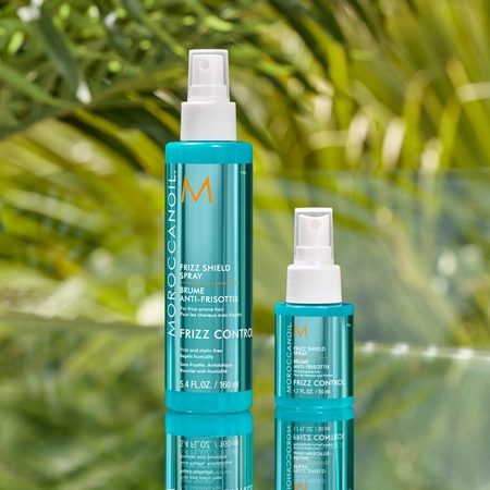 Moroccanoil Frizz Control Frizz Shield Spray formavimo purškiklis linkusiems šiauštis plaukams