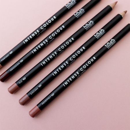 MUA Makeup Academy Intense Colour intenzivní tužka na rty