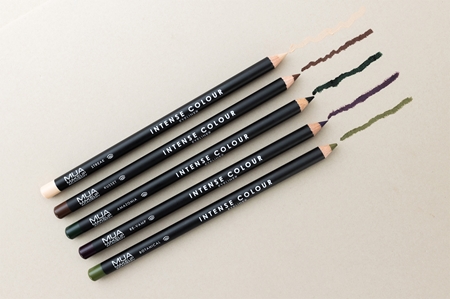 MUA Makeup Academy Intense Colour crayon yeux couleur intense