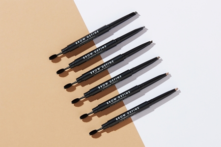 MUA Makeup Academy Brow Define tužka na obočí s kartáčkem