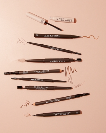MUA Makeup Academy Brow Define crayon sourcils longue tenue avec brosse