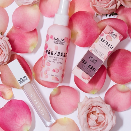 MUA Makeup Academy Rose Balm ošetrujúci lesk na pery s vitamínom E
