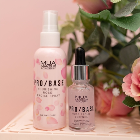 MUA Makeup Academy PRO/BASE Rose pleťová maska pre fixáciu make-upu s ružovou vodou