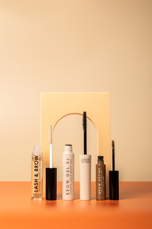 MUA Makeup Academy Brow Define Brow Mascara