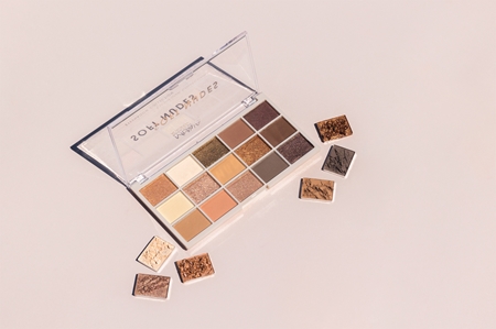 MUA Makeup Academy Eyeshadow Collection 15 Shade Palette palette de fards à paupières