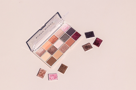 MUA Makeup Academy Eyeshadow Collection 15 Shade Palette palette de fards à paupières