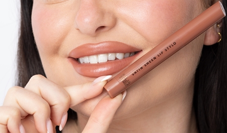 MUA Makeup Academy Satin Sheen rouge à lèvres satiné