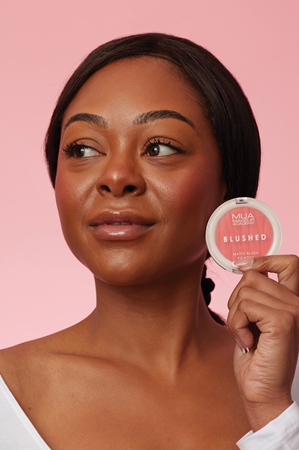MUA Makeup Academy Blushed Powder Blusher blush poudre