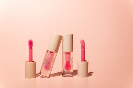 MUA Makeup Academy Metamorphosis Lip Oil for lips and cheeks