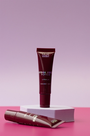 MUA Makeup Academy Hydra Juice Peptide Lip Balm baume à lèvres hydratant brillance