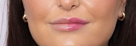 MUA Makeup Academy Metamorphosis ulei pentru buze buze si obraz
