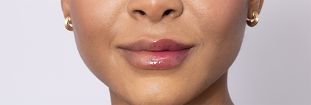 MUA Makeup Academy Metamorphosis Lip Oil for lips and cheeks