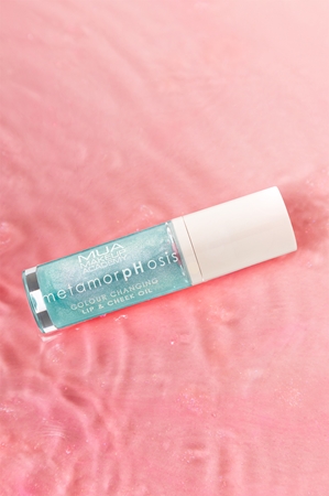 MUA Makeup Academy Metamorphosis Lip Oil for lips and cheeks