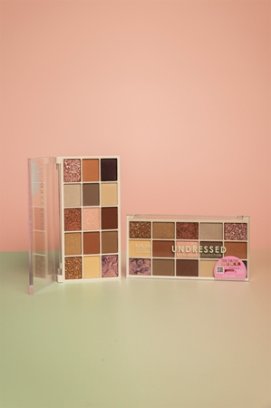 MUA Makeup Academy Eyeshadow Collection 15 Shade Palette palette de fards à paupières