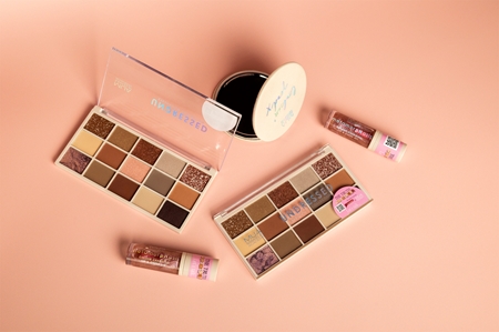 MUA Makeup Academy Eyeshadow Collection 15 Shade Palette palette de fards à paupières