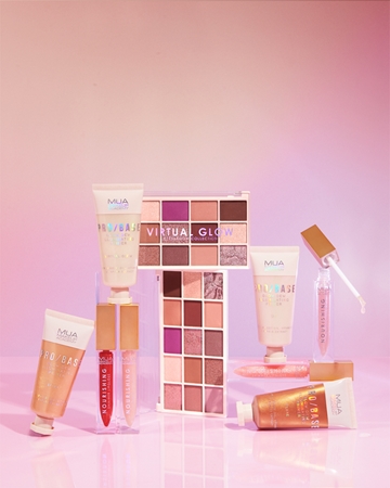MUA Makeup Academy Virtual Glow vyživující lesk na rty pro třpytivý lesk