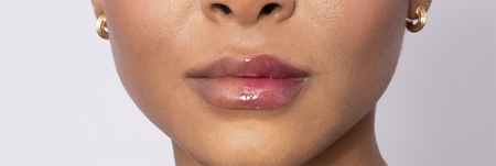 MUA Makeup Academy Metamorphosis Lip Oil for lips and cheeks