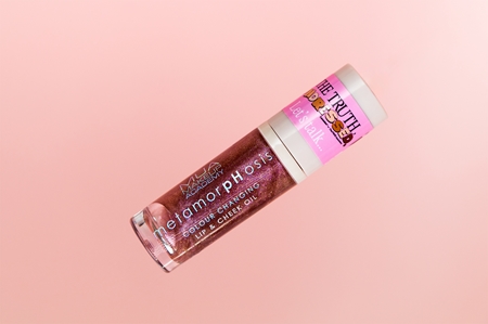 MUA Makeup Academy Metamorphosis Lip Oil for lips and cheeks