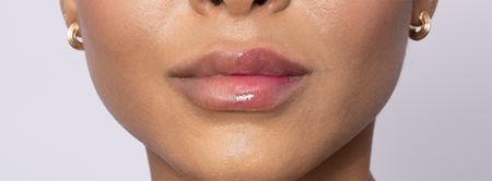 MUA Makeup Academy Metamorphosis Lip Oil for lips and cheeks
