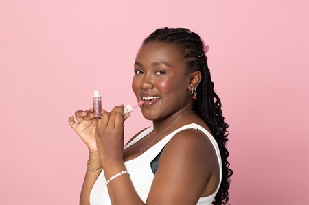 MUA Makeup Academy Metamorphosis Lip Oil for lips and cheeks