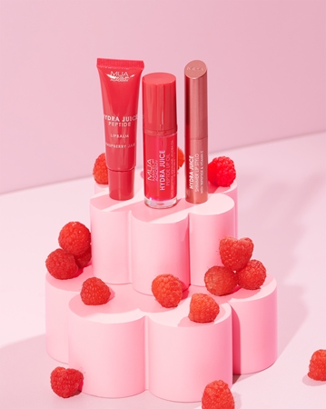 MUA Makeup Academy Hydra Juice Peptide Shimmer Lip Stylo Glittering Lipstick with nourishing effect