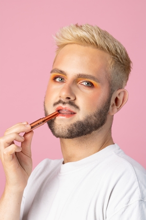 MUA Makeup Academy Hydra Juice Peptide Shimmer Lip Stylo Glittering Lipstick with nourishing effect