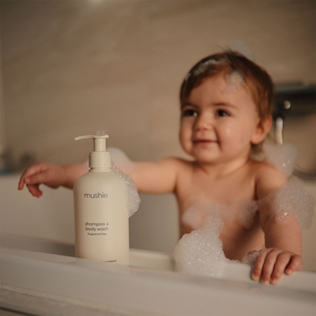 Mushie Organic Baby gel za prhanje in šampon 2v1 za otroke