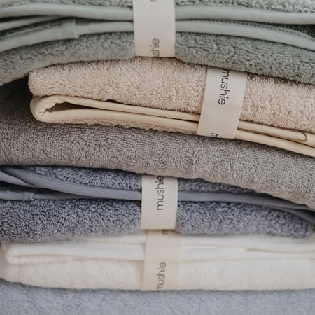 Mushie Baby Hooded Towel toalla con capucha