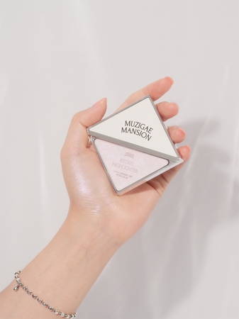 MUZIGAE MANSION Fitting Highlighter pearl highlighter