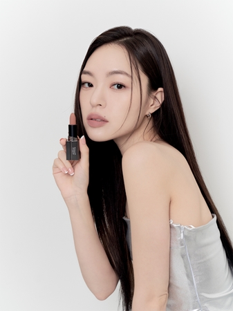 MUZIGAE MANSION Moodwear Blur Lipstick matter feuchtigkeitsspendender Lippenstift