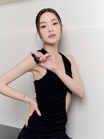 MUZIGAE MANSION Moodwear Blur Lipstick matter feuchtigkeitsspendender Lippenstift