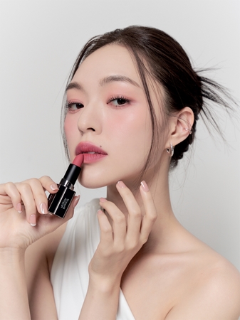 MUZIGAE MANSION Moodwear Blur Lipstick matter feuchtigkeitsspendender Lippenstift