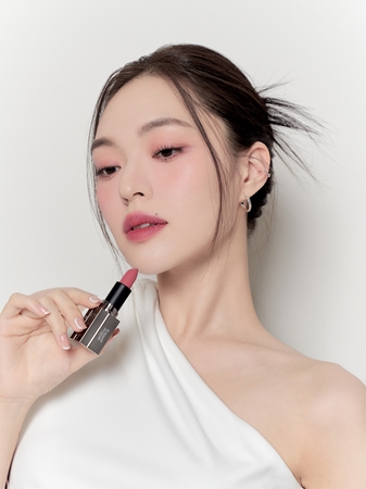 MUZIGAE MANSION Moodwear Blur Lipstick matter feuchtigkeitsspendender Lippenstift
