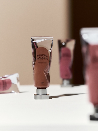 MUZIGAE MANSION Objet Liquid Long-Lasting Liquid Lipstick with matt effect