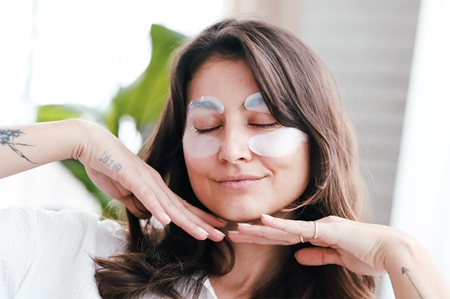 breakout + aid Eye Lift Patches αντιρυτιδικά επιθέματα για την περιοχή των ματιών με ρετινόλη