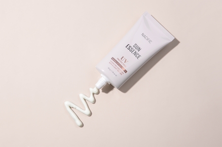 Nacific Sun Essence feuchtigkeitsspendendes Schutzserum mit beruhigender Wirkung