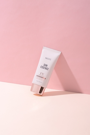 Nacific Sun Essence feuchtigkeitsspendendes Schutzserum mit beruhigender Wirkung