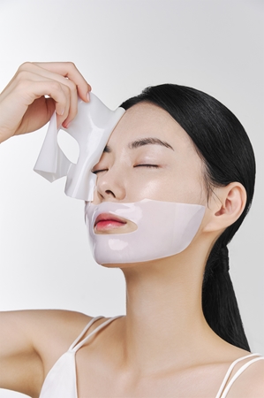 Nacific Rice + Pepta Collagen Gel Mask Mitrinoša auduma sejas maska ar izgaismojošu un nogludinošu efektu