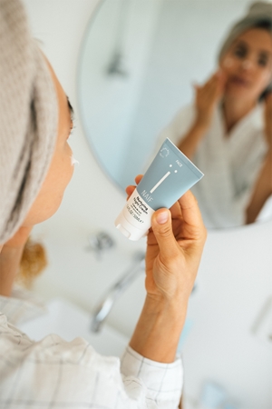 Naif Face Nurturing Night Cream creme suave para a noite