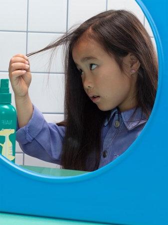 Naif Kids Detangling Spray Hair Spray for easy combing