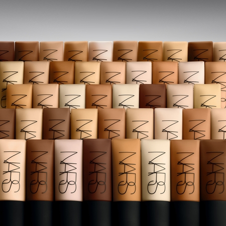 NARS SOFT MATTE Complete Foundation matující make-up