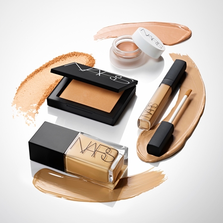 NARS Light Reflecting™ Foundation λαμπρυντικό μεικ απ για φυσική εμφάνιση